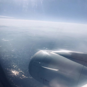 久热久草成人视频
